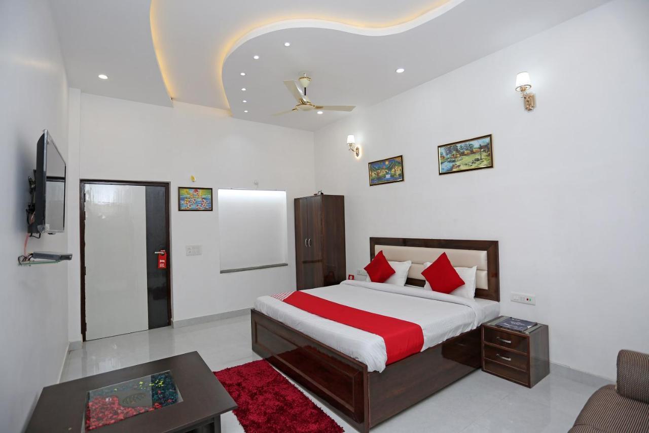 Hotel Rest Palace Agra  Zewnętrze zdjęcie