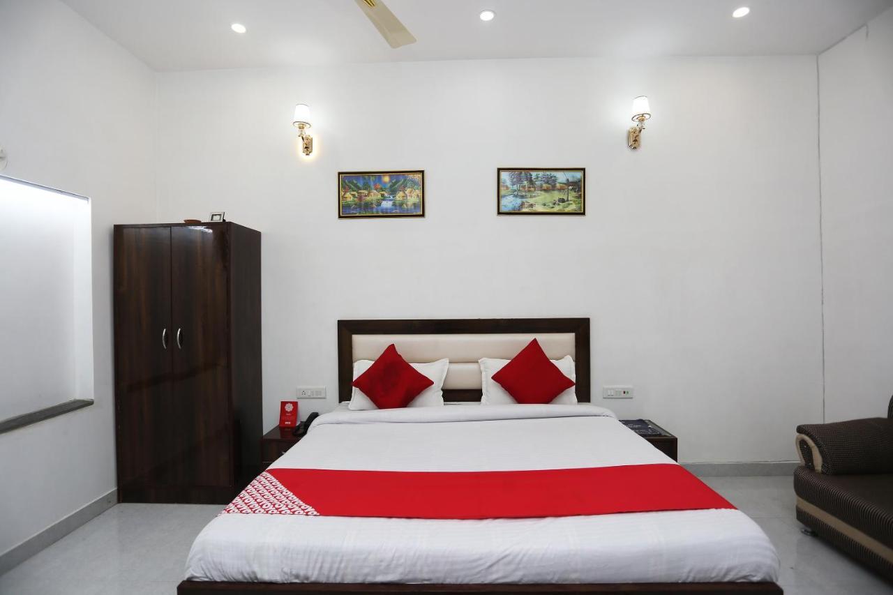 Hotel Rest Palace Agra  Zewnętrze zdjęcie